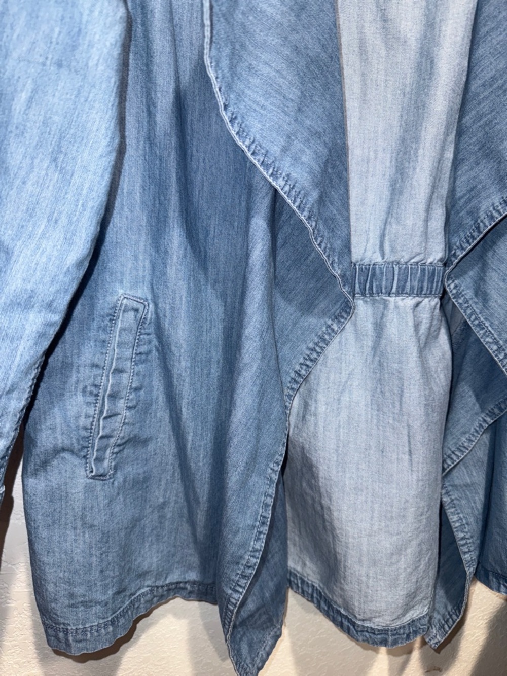 ๐ Natural Reflections Jacket - Picture 3 of 4